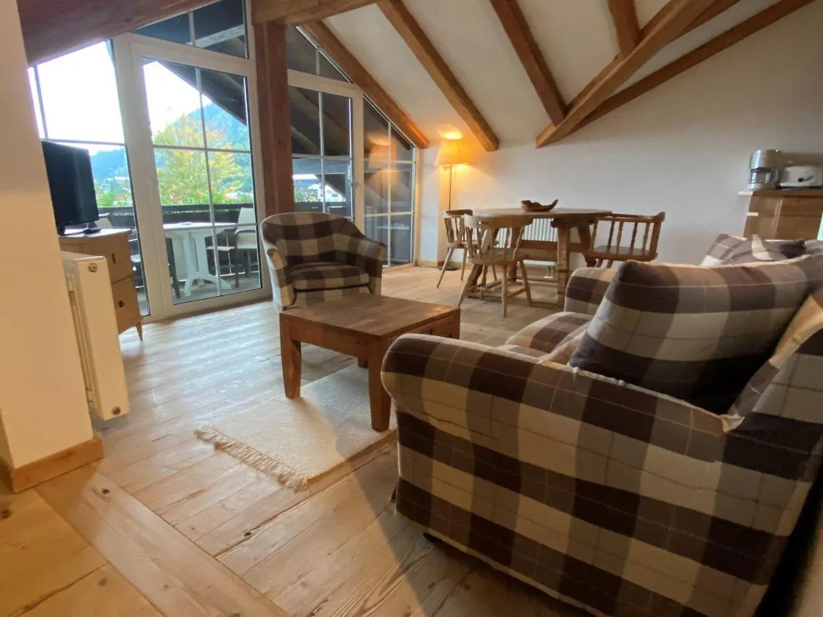 Apartment Chalet Jochpass: Ferienwohnungen with Hotel Lanig Wellness Access Bad Hindelang