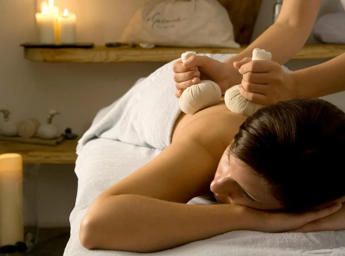 Chalet Jochpass: Ferienwohnungen with Hotel Lanig Wellness Access Bad Hindelang Germany