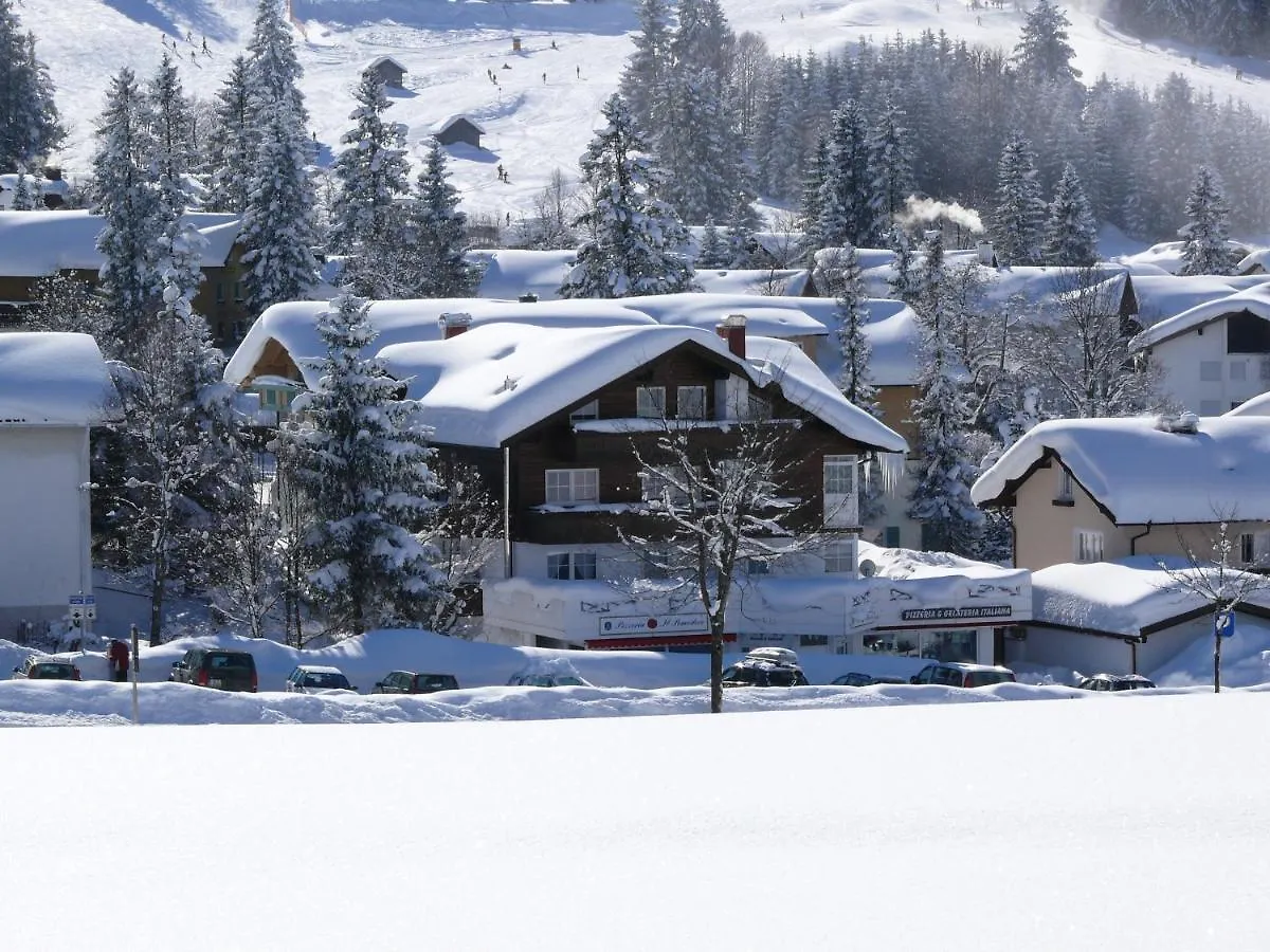 Chalet Jochpass: Ferienwohnungen with Hotel Lanig Wellness Access Bad Hindelang 0*,  Germany
