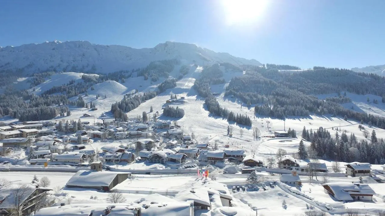 Chalet Jochpass: Ferienwohnungen with Hotel Lanig Wellness Access Bad Hindelang 0*,
